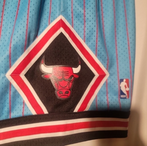 SIZE S Mitchell & Ness Lt Blue NBA Chicago Bulls 1995-96 Reload Swingman - Picture 2 of 7